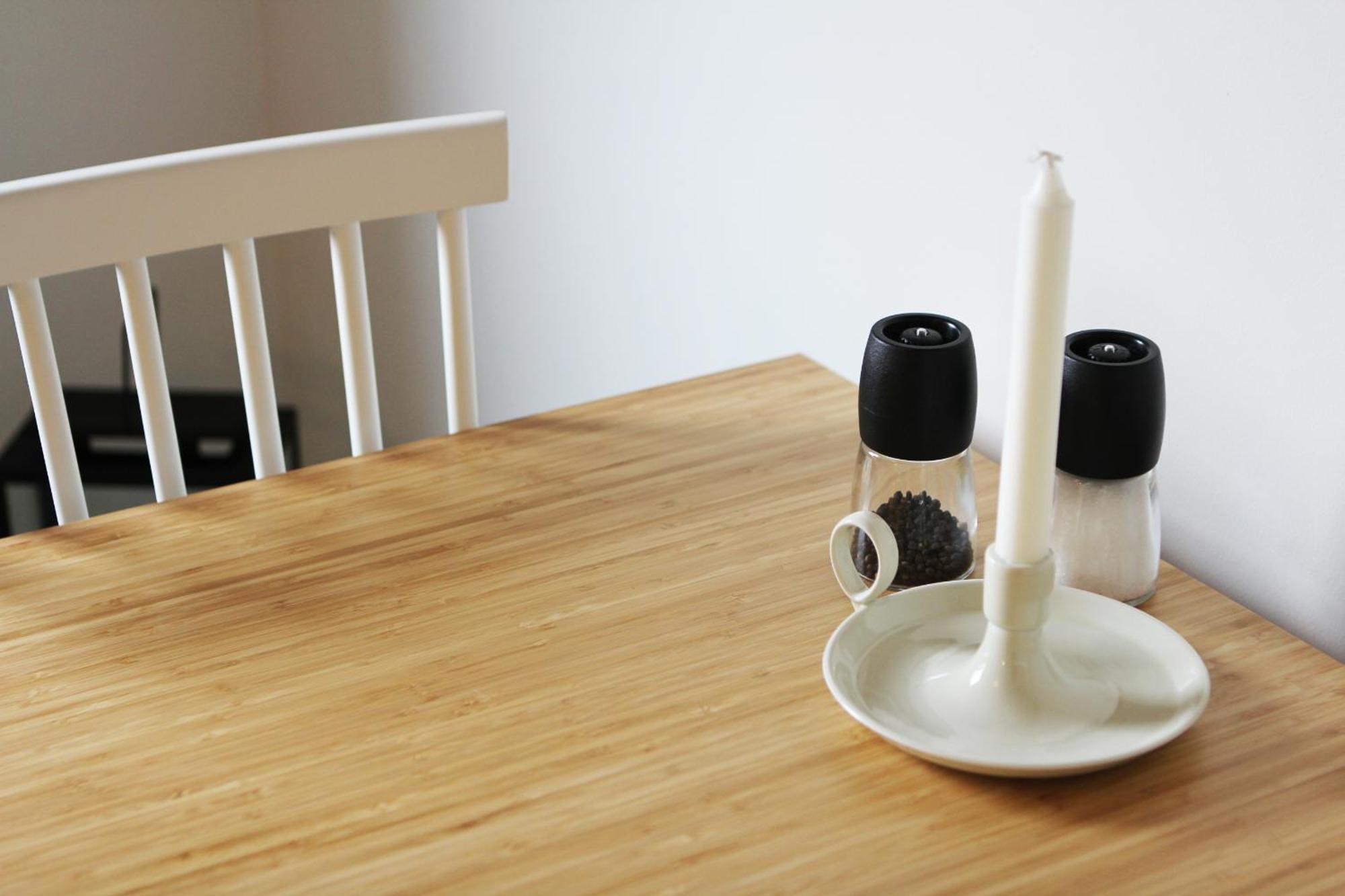 Bed & Breakfast 272 *